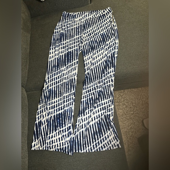 Michael Kors Blue & White Print Flare Pants Size 12 EUC Gold Zip Detail - Picture 3 of 9